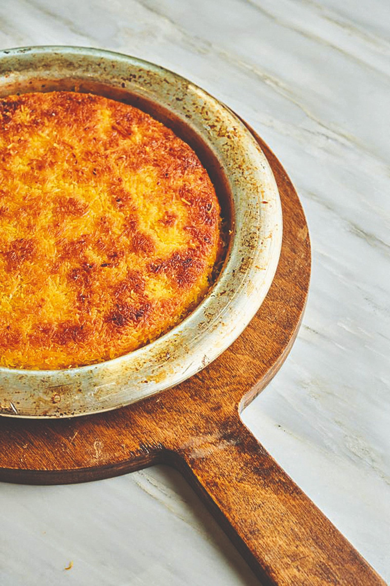 Mesleklerini sürdürüp mutfaklarını  yaşatıyorlar