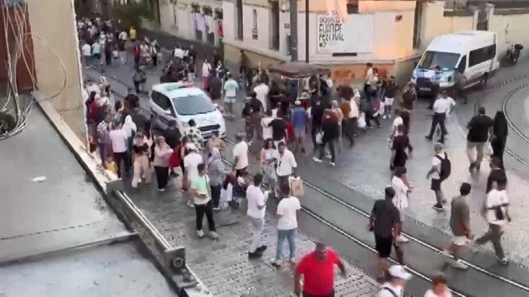 İstiklal Caddesinde dolar dağıtanlar için mahkeme kararını verdi