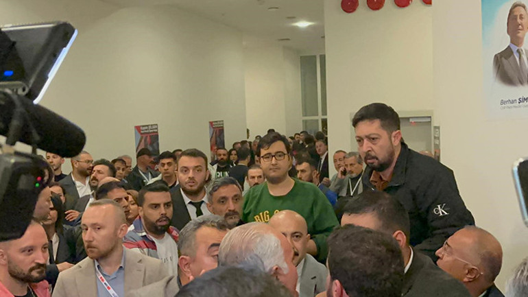 Son dakika...CHPnin 8. Genel Başkanı Özgür Özel oldu