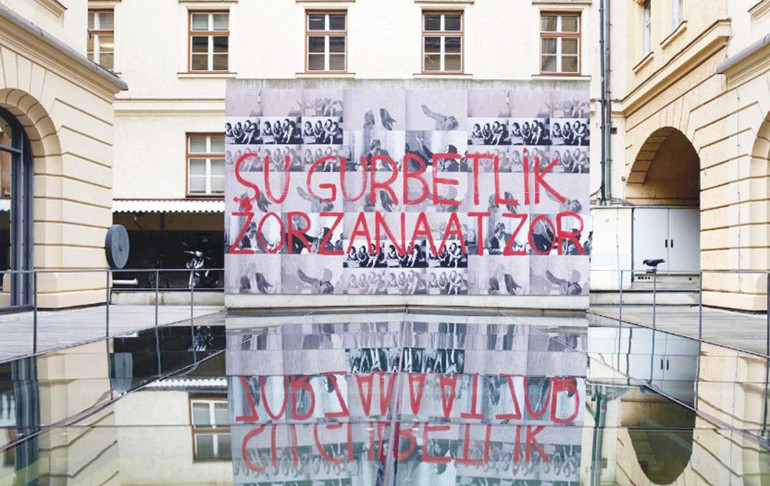 Venedik’in en büyük ödülü Nil Yalter’in