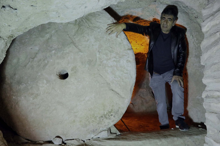 Evinin altındaki 2 bin yıllık yer altı şehri ortaya çıktı Kapadokyadakinin birebir aynısı