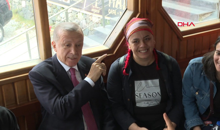 Erdoğan, Ayderde vatandaşlarla sohbet etti