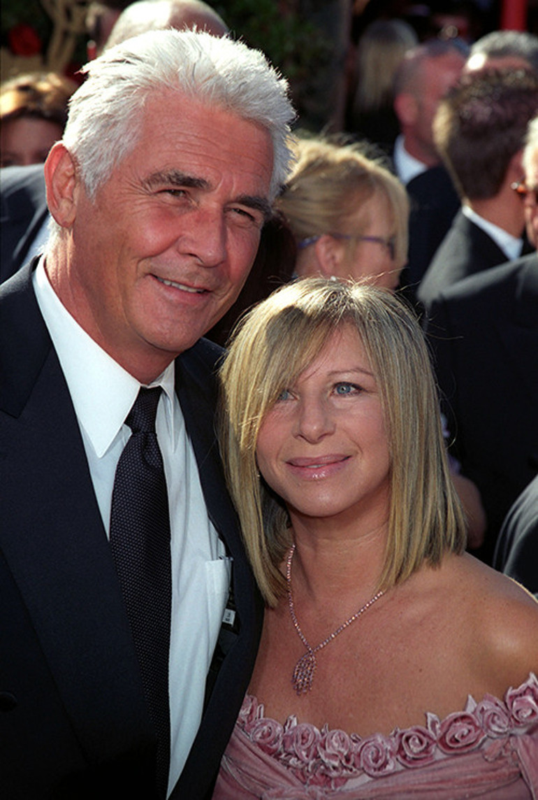 Tanıştıklarında ikisi de 50li yaşlarındaydı ama... Evlenmeden önce üç yıl boyunca ona elimi bile sürmedim