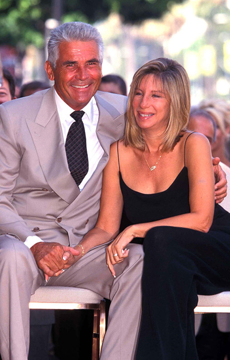 Tanıştıklarında ikisi de 50li yaşlarındaydı ama... Evlenmeden önce üç yıl boyunca ona elimi bile sürmedim