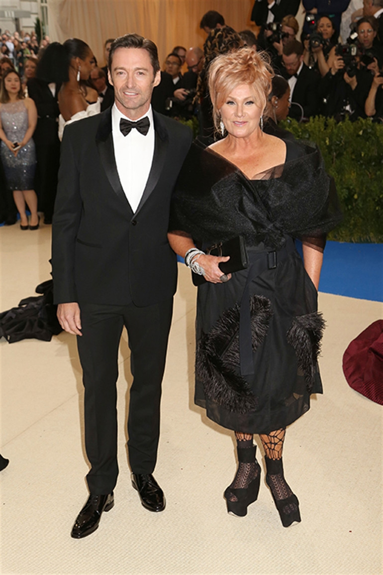 Onun da herkes gibi sırları var…Ayrıldığı eşine susması karşılığında 100 milyon dolar teklif etti