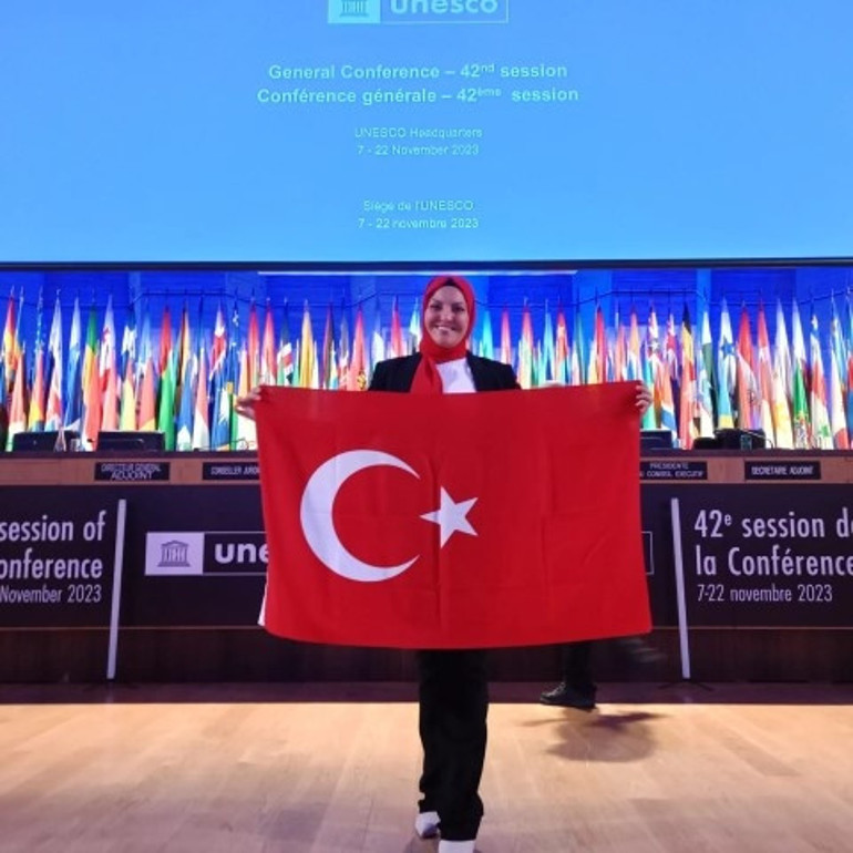 Tuba öğretmen, dünyanın en iyi 50 öğretmeninden biri oldu... Hayallerimden vazgeçmeyeceğim