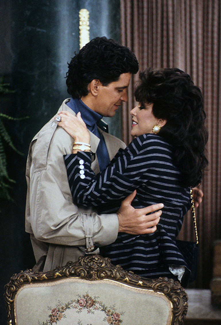 Efsane oyuncu o sahneyi anlattı: Dudaklarımı ondan kurtaramadım... Kan aktığına bile inanmadı