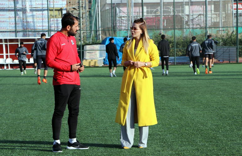 Erkek futbol takımına kadın başkan Van Gölü Sportif Faaliyetler Kulübü...