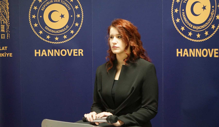 Hannover’de de Atatürk için tören: ‘Kurtuluş ve kuruluşumuzu sağlayan Atamızı saygıyla anıyoruz’