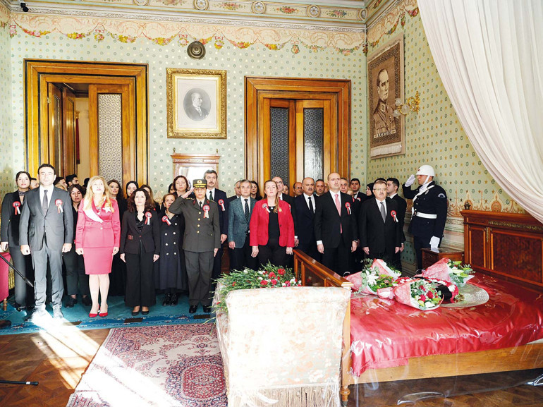 Gittiğin an hayat durdu