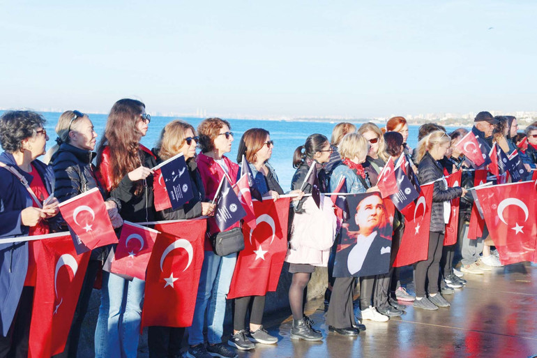 Gittiğin an hayat durdu