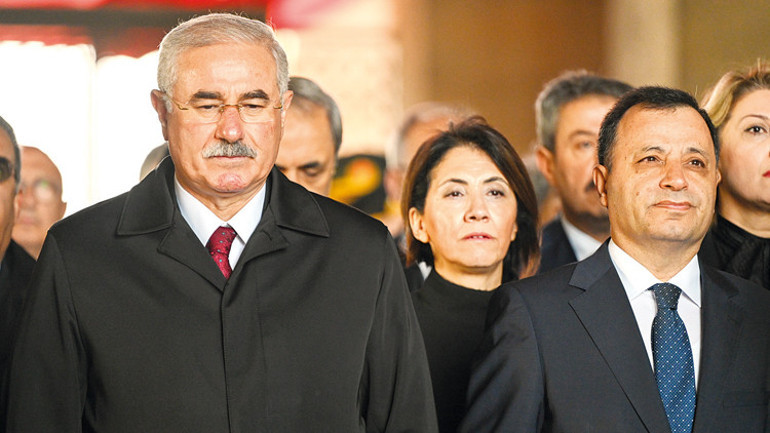 Devletin zirvesi Ata’nın huzurunda