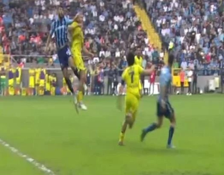 Adana Demirspor - Fenerbahçe maçında çok konuşulan kararlar Gururunu kırdılar, burası sokak değil, inanamadım