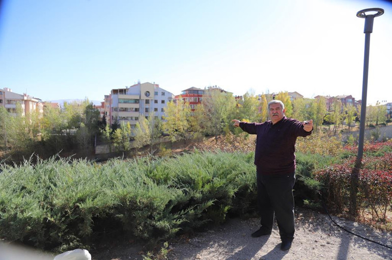 Üst geçit yapılsın, Kırkkonaklar’ın iki yakası bir araya gelsin
