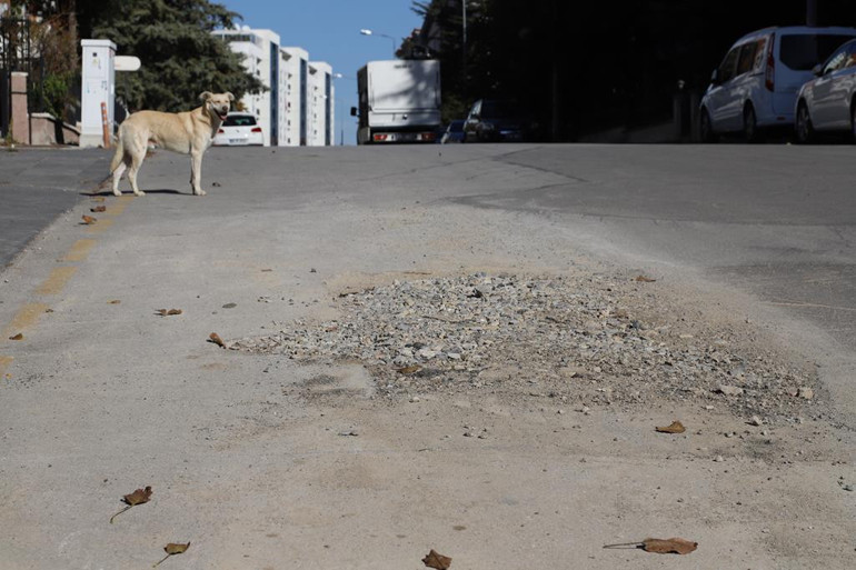 Üst geçit yapılsın, Kırkkonaklar’ın iki yakası bir araya gelsin
