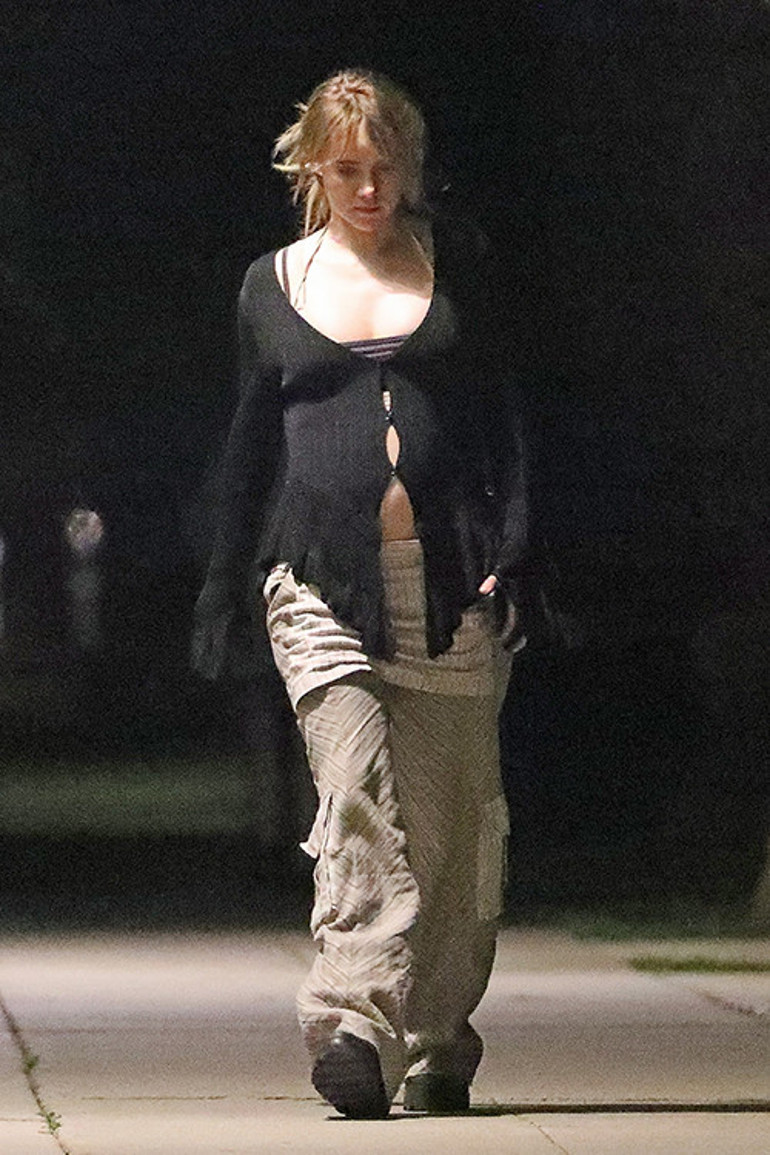 İhanetin soğuk yüzüyle tanışmıştı... Şimdi sıcacık bir aşk buldu...Karnını açtı, dedikodular başladı