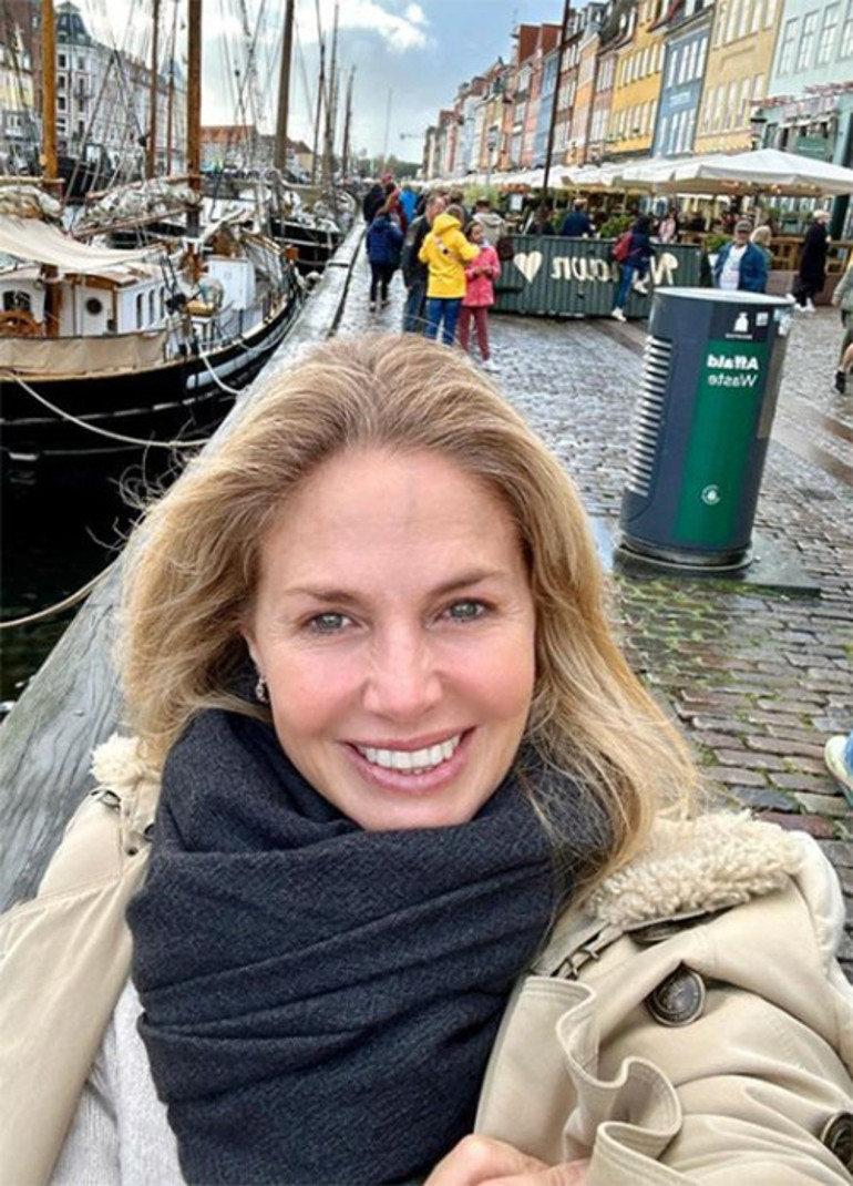 Boşanmak da kolay değil ki şimdi Taçların, takıların bedeli sessiz gözyaşları oldu... Onlar artık ihanet kardeşi