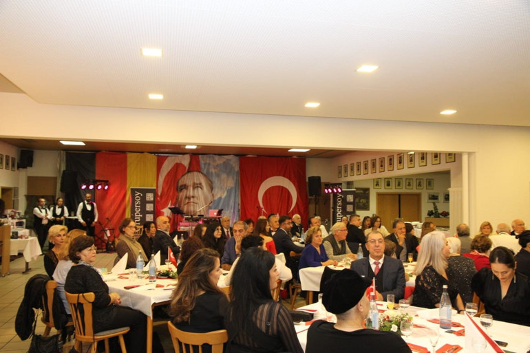 Karlsruhe’de 100. yıla yakışır kutlama