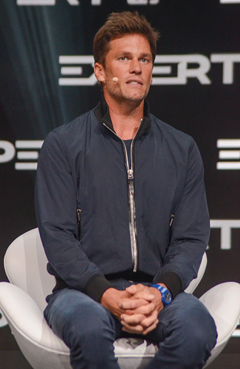 Bu güzelliğiyle kendine bir eş bulamadı... İkisi de onu sevsin istedi... Sonunda bir başına kaldı