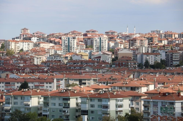 Fırsatçı ev sahiplerinden depozito oyunu Kiracı, ev sahibinden gelen telefonla şok oldu