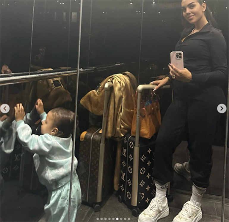 Kaybettiği bebeğin yerine yenisi mi geliyor Yine hamile galiba