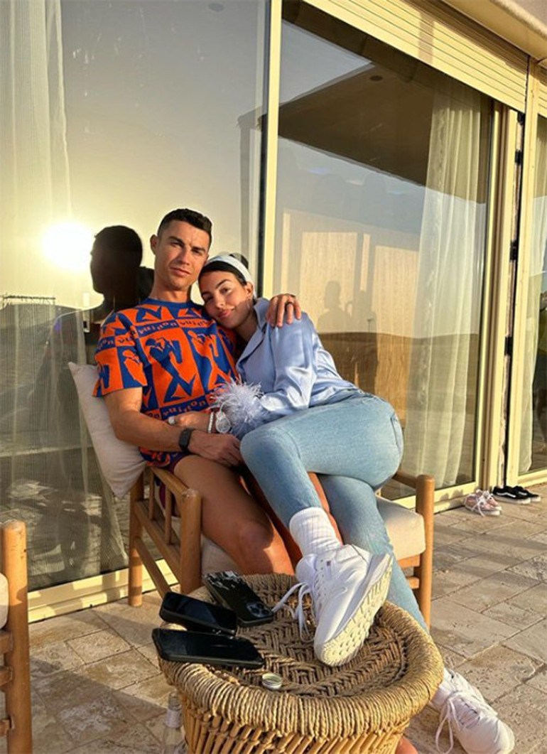 Kaybettiği bebeğin yerine yenisi mi geliyor Yine hamile galiba