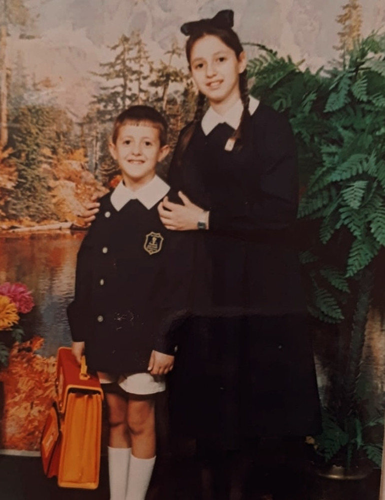 Abi-kardeş ikisi de çok ünlü oldu... O maviş gözleri artık milyonlar tanıyor