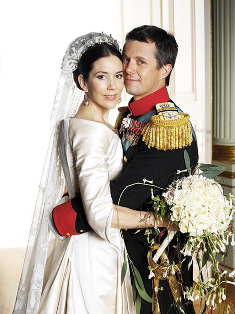 Sonuçta akrabası... Belki de eşine ihanet etmek bir aile geleneği