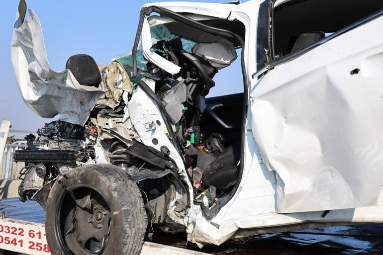 Ters yönden 8 kilometre ilerledi 3 kişi hayatını kaybetti Dehşet saçan aracın görüntüsü ortaya çıktı