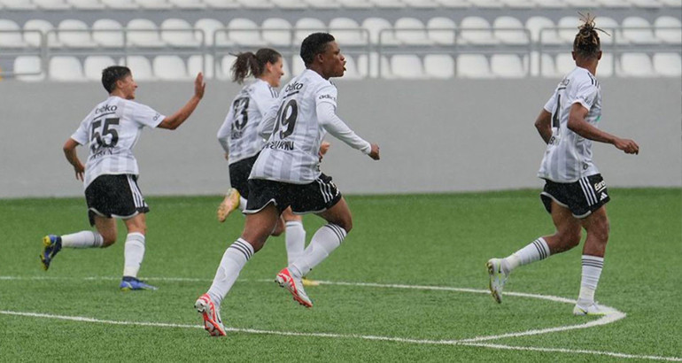 Türkiyede kadın futbolunda hangi seviyedeyiz Gördükleri muamele U21 takımı gibi, hakemler ciddi baskı altında kalıyor