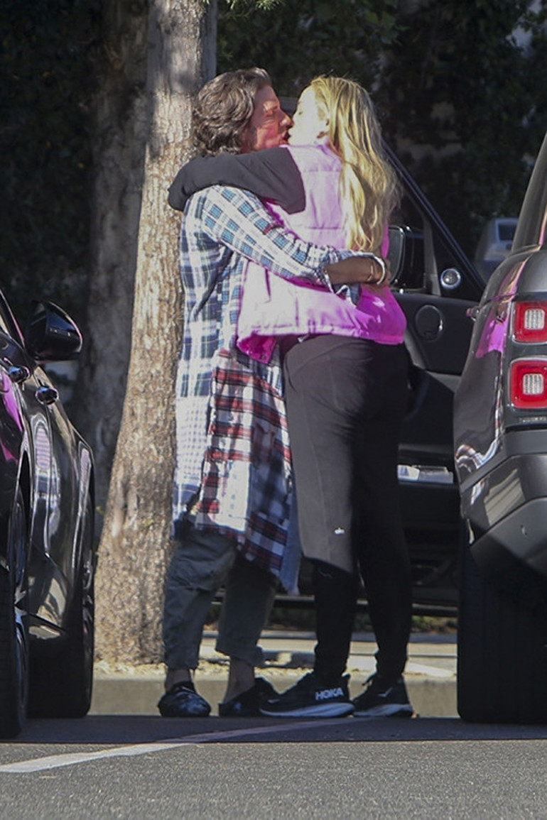 Yıllar geçti... Kilolar değişti... Hisler değişmedi: Nasıl bir aşk bu böyle