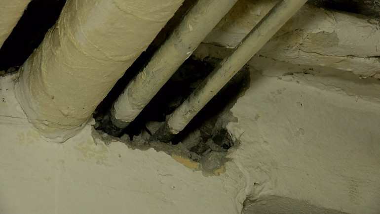 Orhan Pamukun komşularıyla davalık olduğu Taray Apartmanında keşif yapıldı