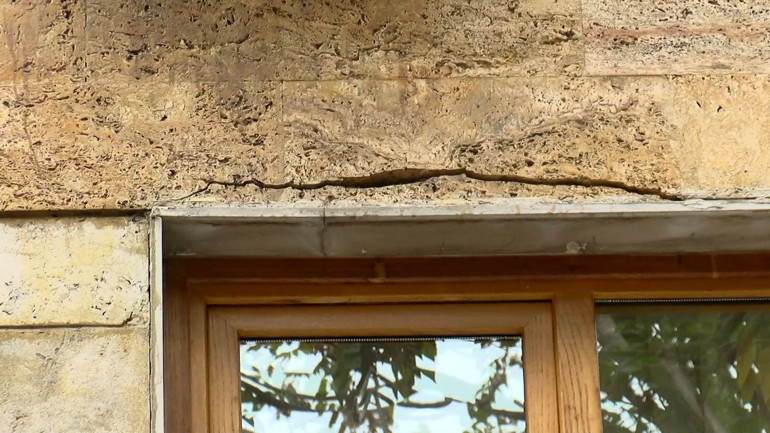 Orhan Pamukun komşularıyla davalık olduğu Taray Apartmanında keşif yapıldı