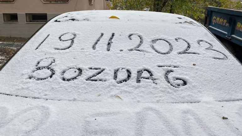 Olumsuz hava koşulları nedeniyle 2 yaşamını yitirdi, 50 kişi de yaralandı