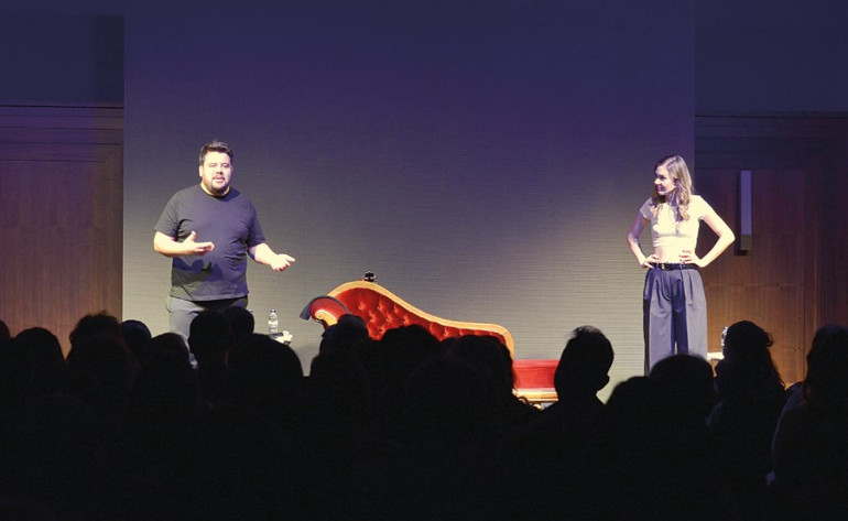 30 milyon dolarlık kemanıyla AKM’deydi