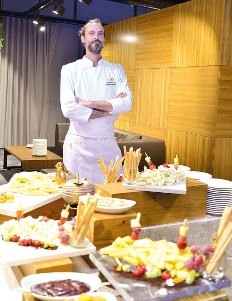 30 milyon dolarlık kemanıyla AKM’deydi