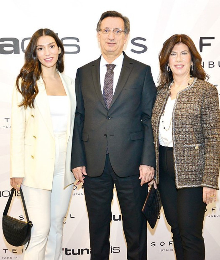 30 milyon dolarlık kemanıyla AKM’deydi