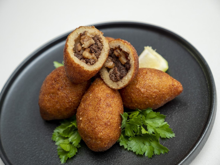 MasterChef içli köfte tarifi || İçli köftenin dağılmaması için bu püf noktaya dikkat Haşlama, kızartmalık kolay içli köfte nasıl yapılır