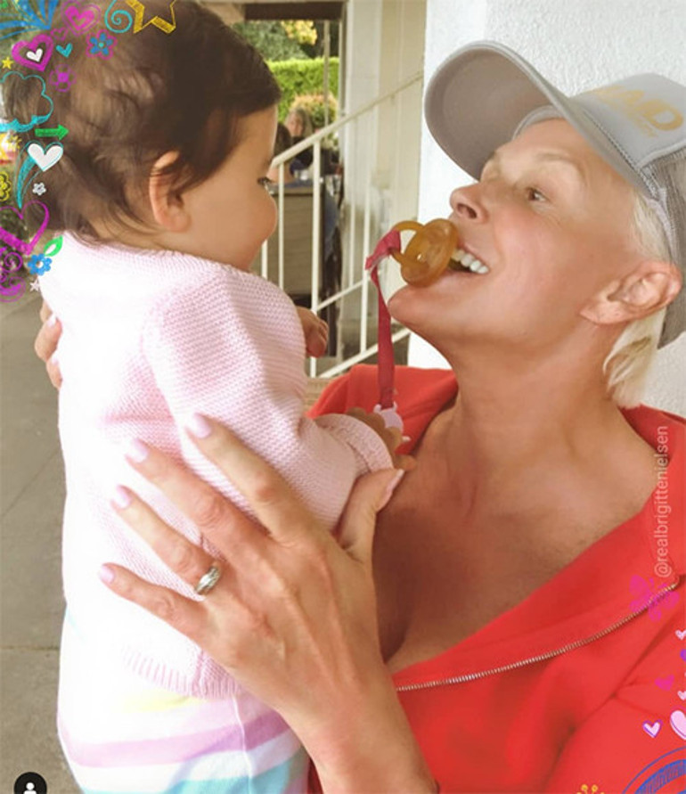 Adamlar 79 yaşında baba oluyor... Ben 55 yaşında hamile kalınca herkes bana parmak salladı