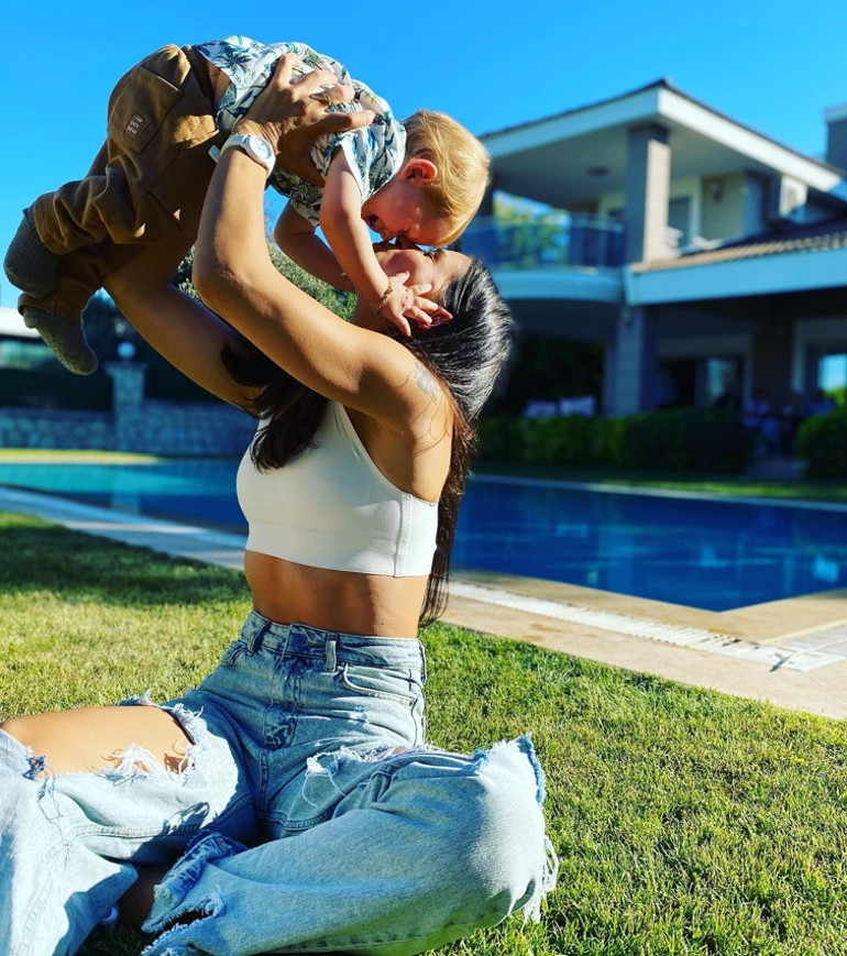 Her şeyi bırakıp Bodrum’a yerleşmişti... Dün gibi seni ilk kokladığım an bebeğim