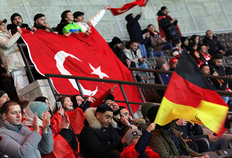 Ah yalan medya