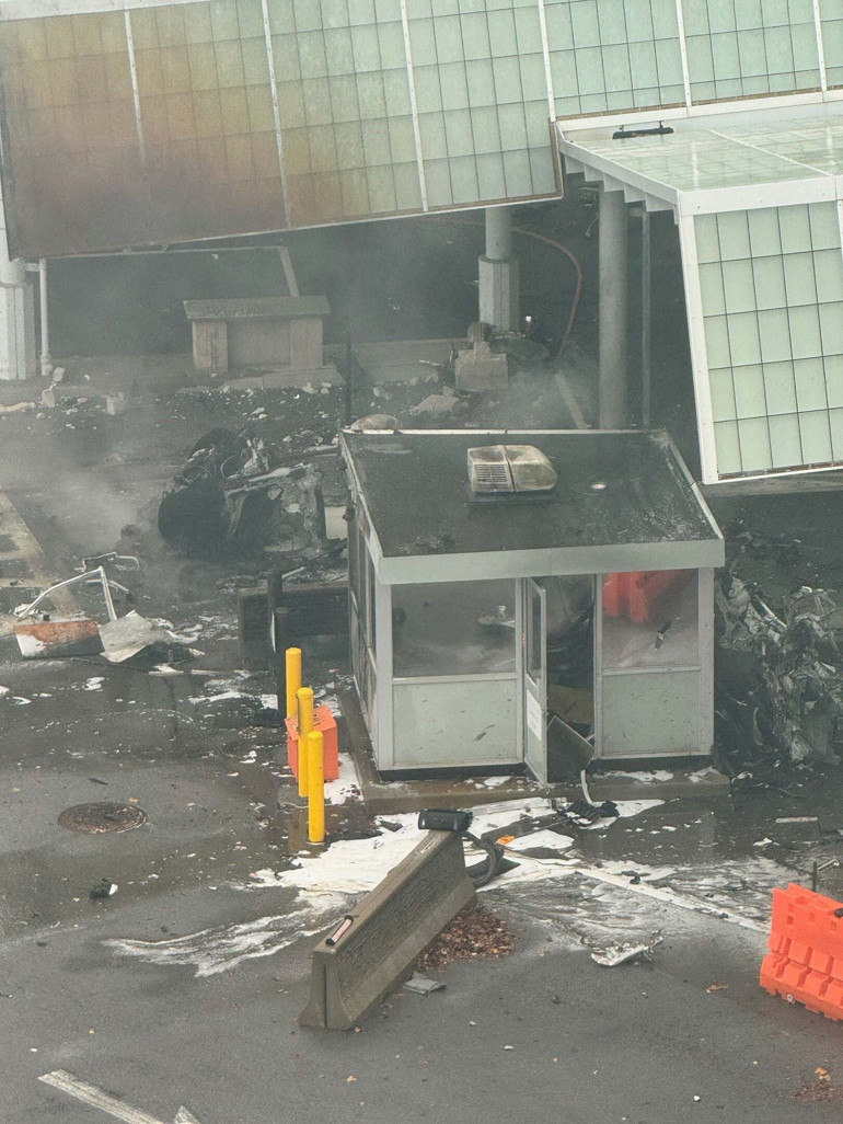 Son dakika haberi: ABD ile Kanadayı bağlayan Rainbow Köprüsünde araç patladı... Sınır kapısı kapatıldı