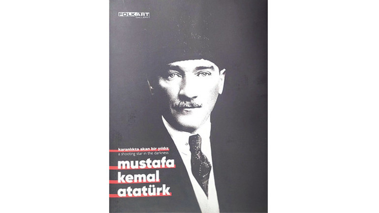 Bilgilerle belgelerin bir araya geldiği bir Atatürk kitabı