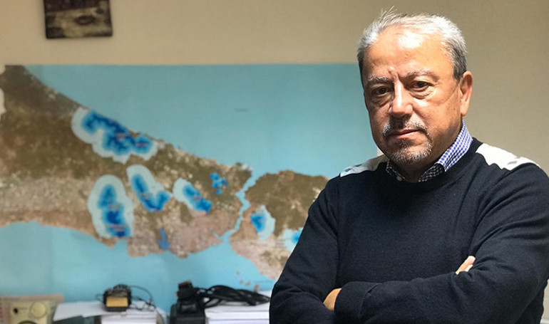 İstanbulda fırtına ve kuvvetli yağış alarmı İki ilçeye dikkat çekildi: Meteoroloji, Valilik ve AKOMdan peş peşe uyarılar
