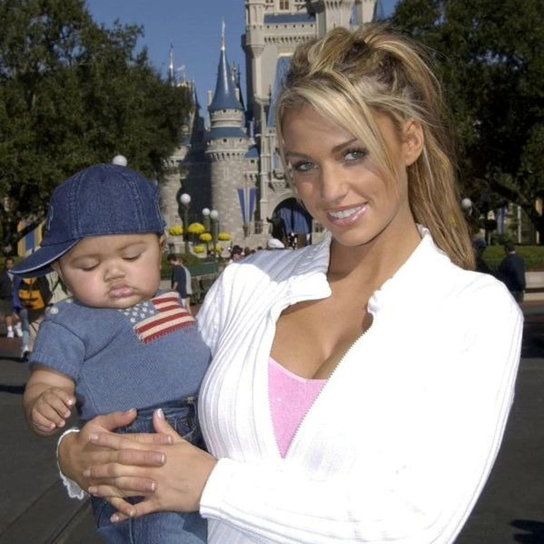 Estetik bağımlısı ünlü isim kendini durduramıyor... Bu uğurda iflas etti ama yine doktorun yolunu tuttu