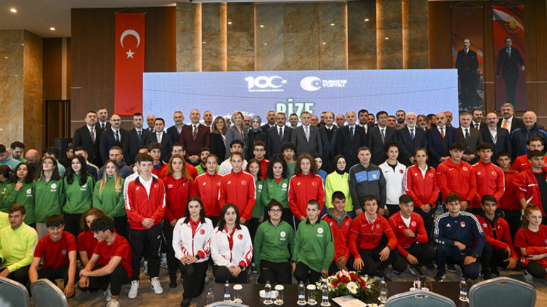 Bakan Osman Aşkın Bak: Türkiye bir spor ülkesi olduğunu tüm dünyaya göstermiştir