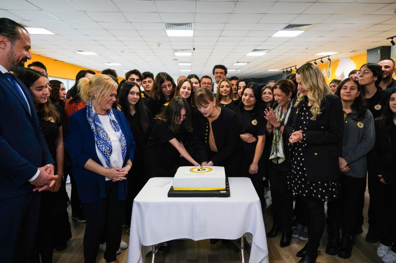 Demirören Medya Lisesi, şehit edilen öğretmenleri unutmadı