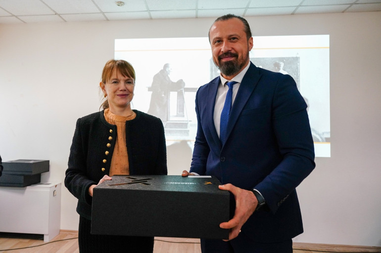 Demirören Medya Lisesi, şehit edilen öğretmenleri unutmadı