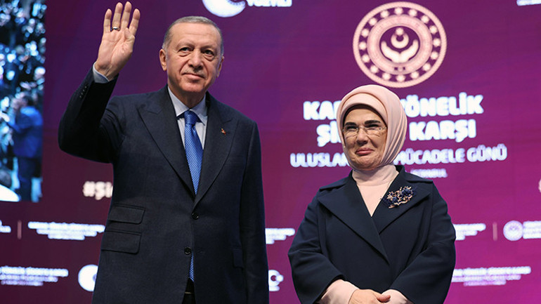 Cumhurbaşkanı Erdoğan: Kadına yönelik şiddete karşı sıfır tolerans ilkemizin alt yapısını oluşturuyoruz