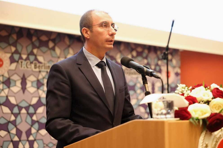Ulusları kurtaracak olan yalnız öğretmenlerdir